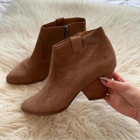 Shoes - Frye brown suede ankle boots sz 9.5